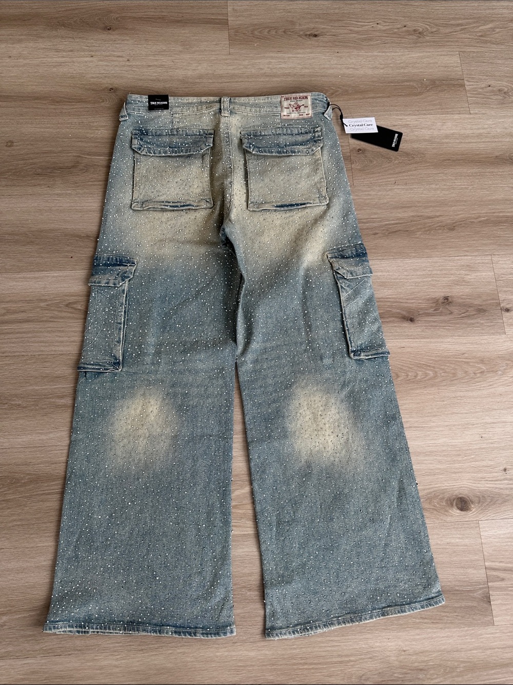 True Religion Bobbi Mid Rise Crystal Flap Baggy Cargo Jean - Picture 14 of 16